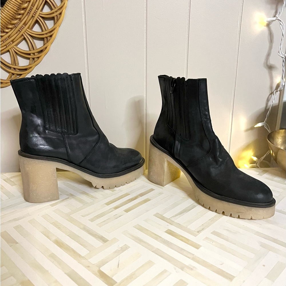 NWOB Free People James Chelsea Boot in Black - Picture 4 of 7